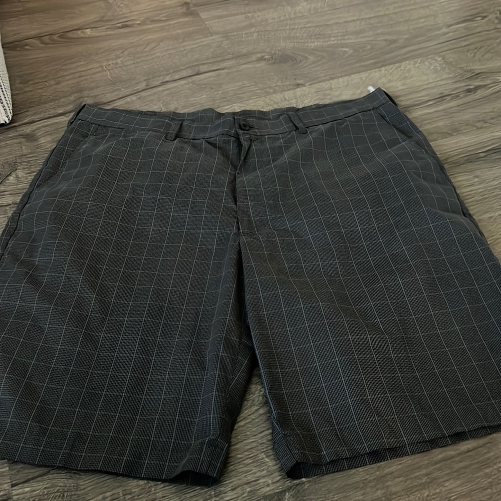 BEN HOGAN shorts- men’s LARGE